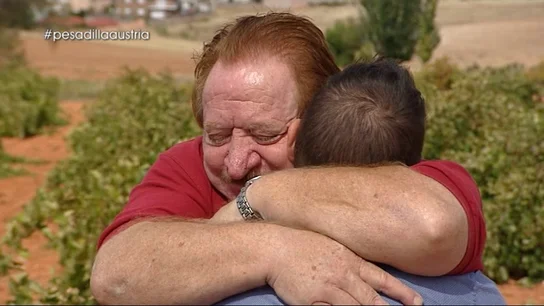 Mónica se sincera con su padre: "No me siento tu hija. A mi hermana le das un beso, a mí cuatro voces" Mónica se sincera con su padre: "No me siento tu hija. A mi hermana le das un beso, a mí cuatro voces"