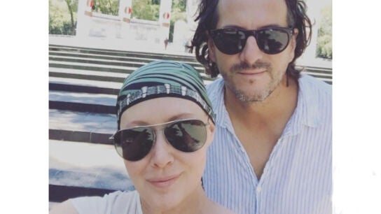 Shannen Doherty junto a su marido