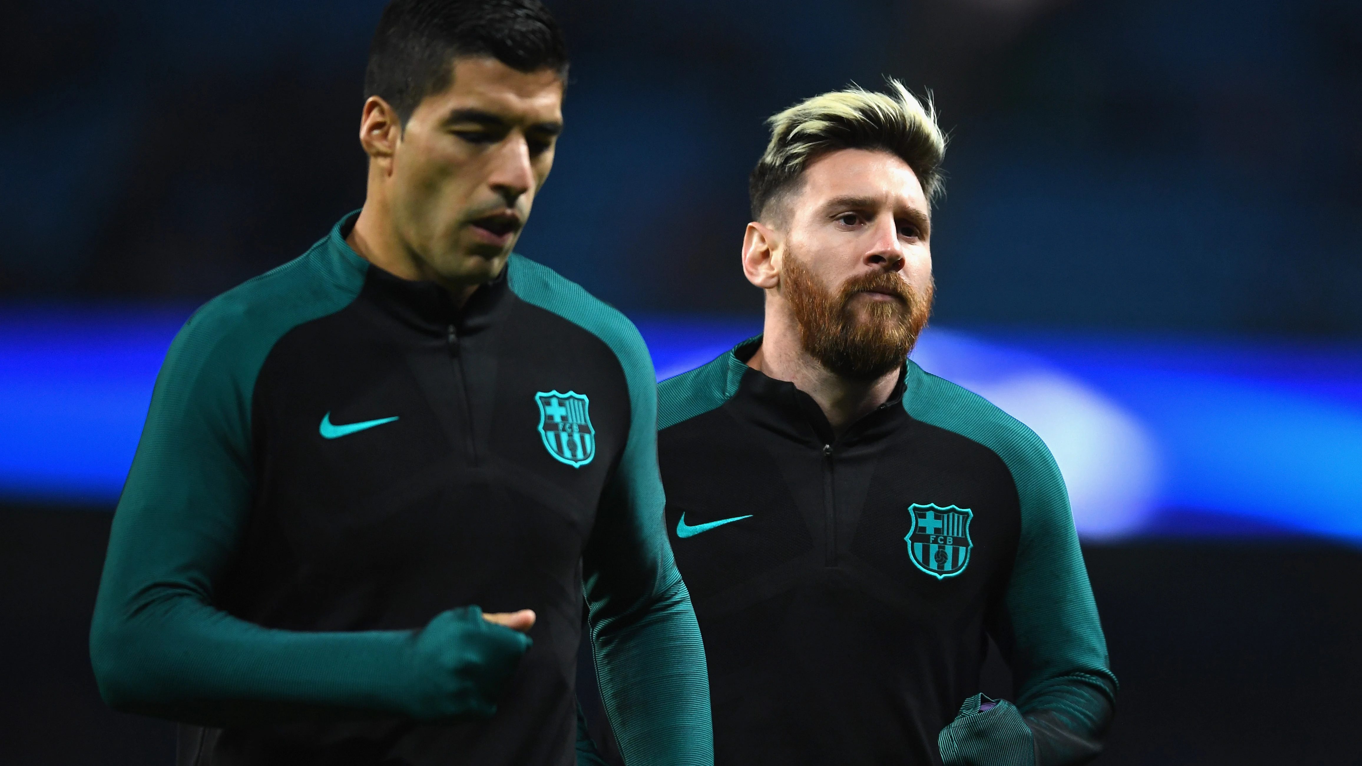 Luis Suárez y Leo Messi, en el calentamiento previo al choque ante el City