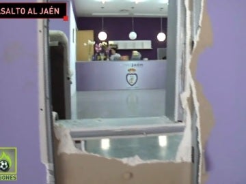 Imagen del robo sufrido en el estadio del Real Jaén Imagen del robo sufrido en el estadio del Real Jaén