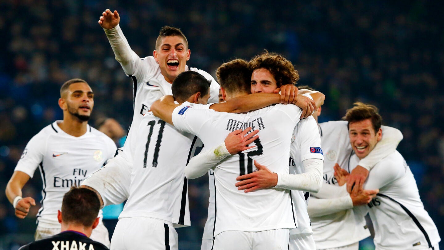 El PSG celebra la victoria ante el Basilea en los &uacute;ltimos minutos de partido