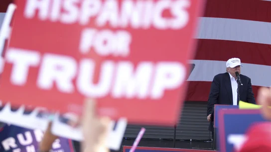 Trump se ve ganador pero apela al voto hispano en Miami como "si estuvieran perdiendo" Trump se ve ganador pero apela al voto hispano en Miami como "si estuvieran perdiendo"