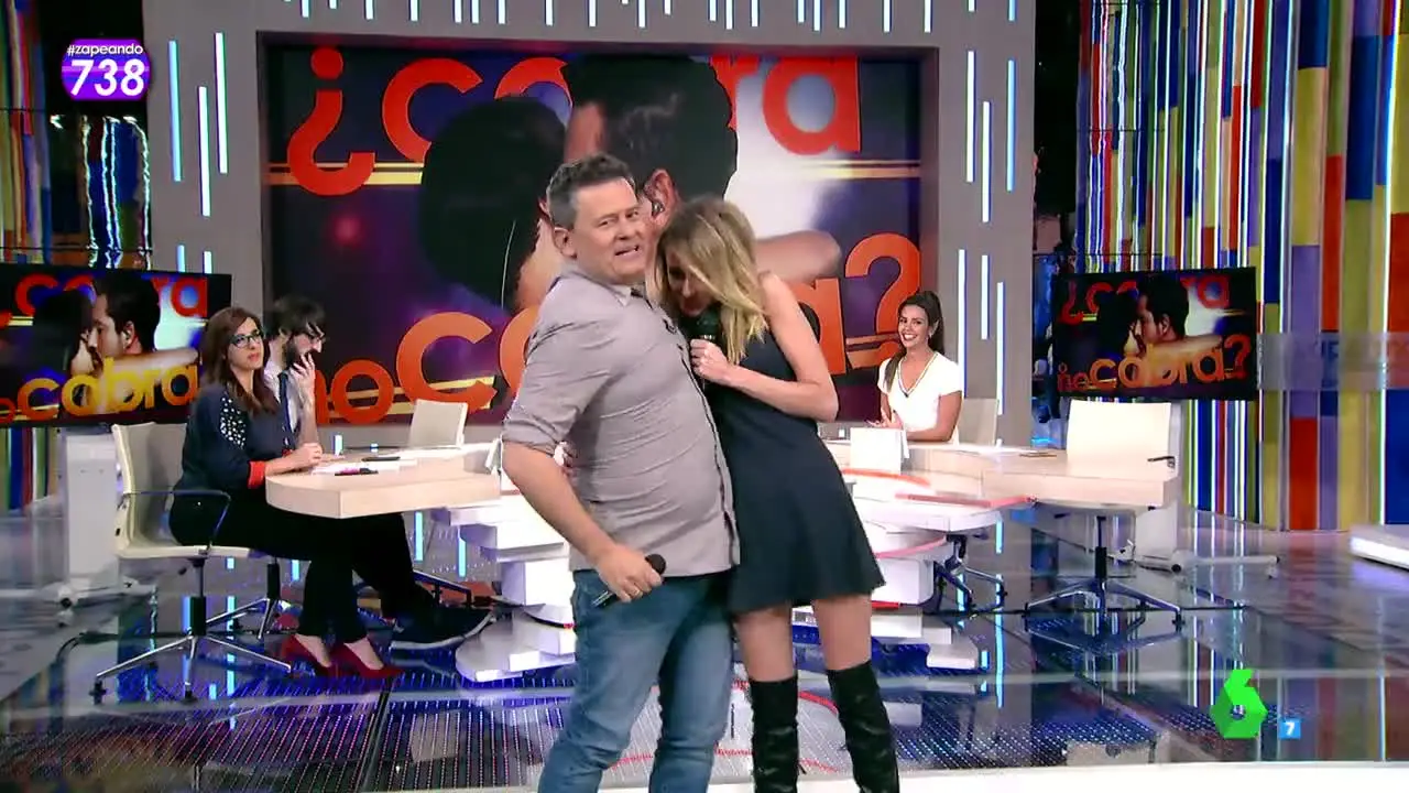 Miki Nadal y Anna Simon hacen de David Bisbal y Chenoa