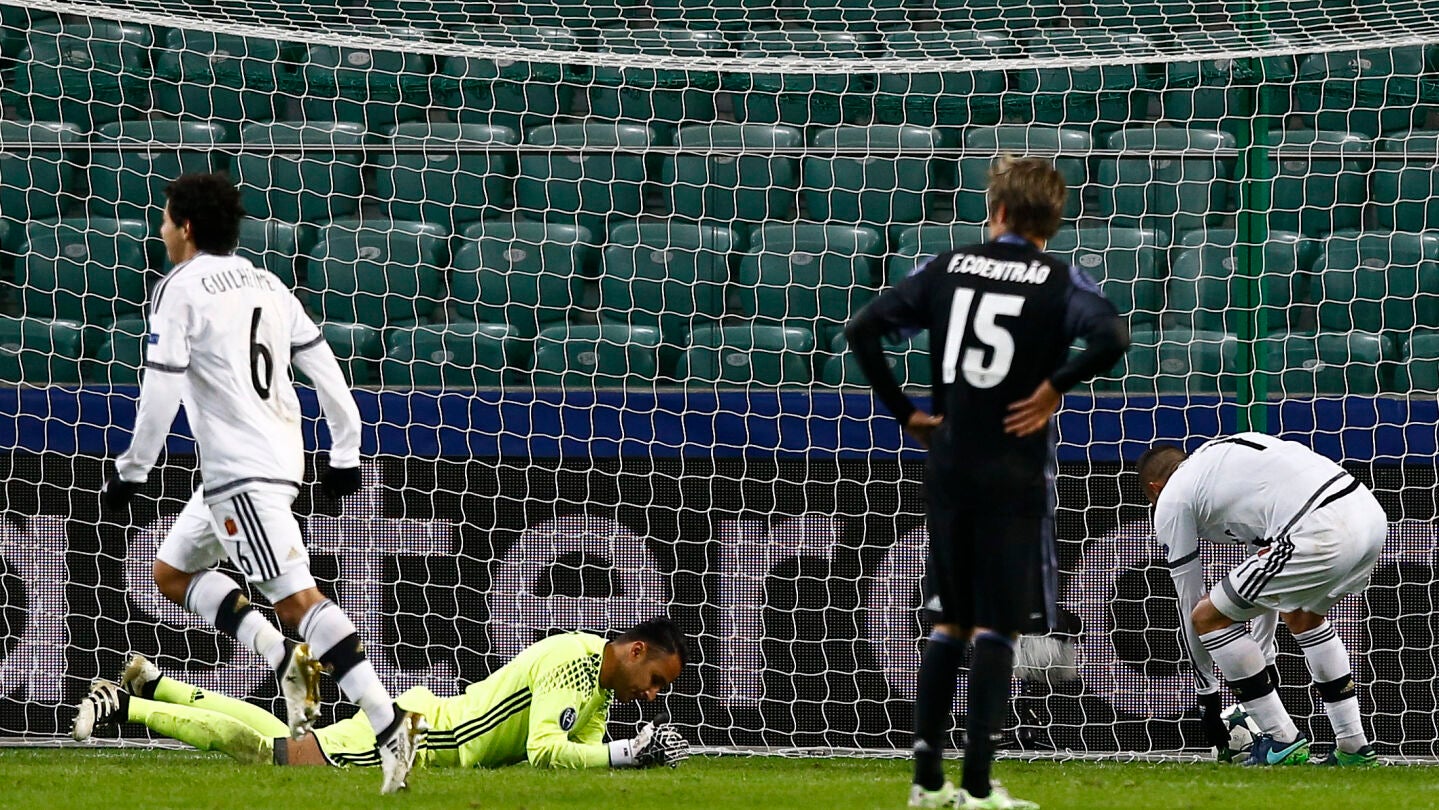 El Legia celebra un gol ante la desesperaci&oacute;n de Keylor Navas