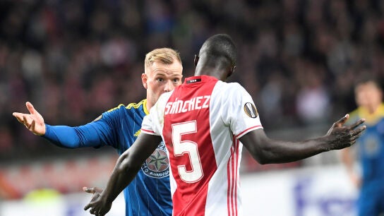 S&aacute;nchez se encara con Guidetti en el Ajax-Celta
