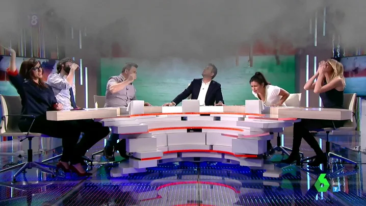 Frame 15.945969 de: contaminacion zapeando Frame 15.945969 de: contaminacion zapeando