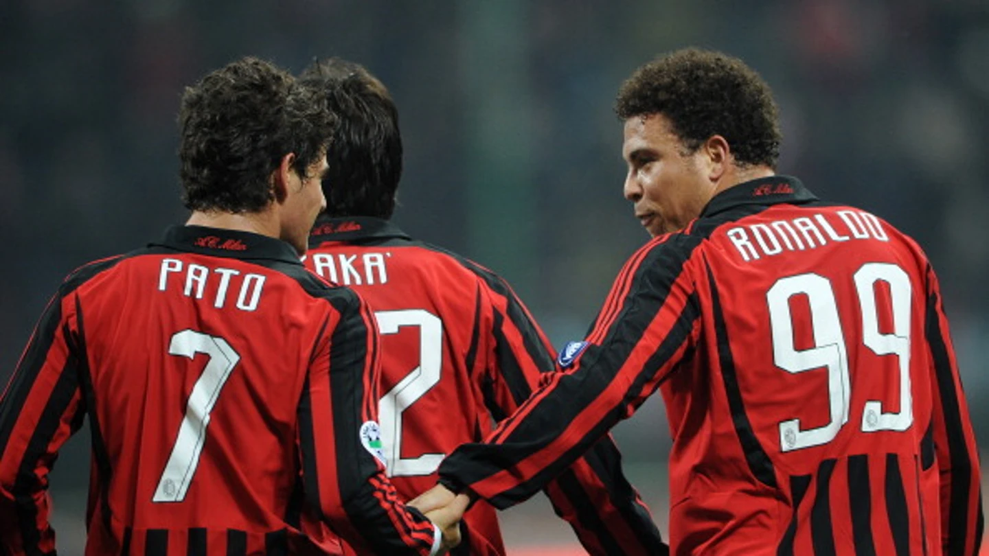 Ronaldo y Pato celebran un gol durante su etapa en el Milan Ronaldo y Pato celebran un gol durante su etapa en el Milan