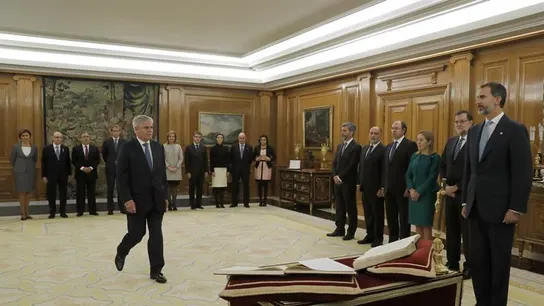 Los ministros, durante la jura de sus cargos Los ministros, durante la jura de sus cargos