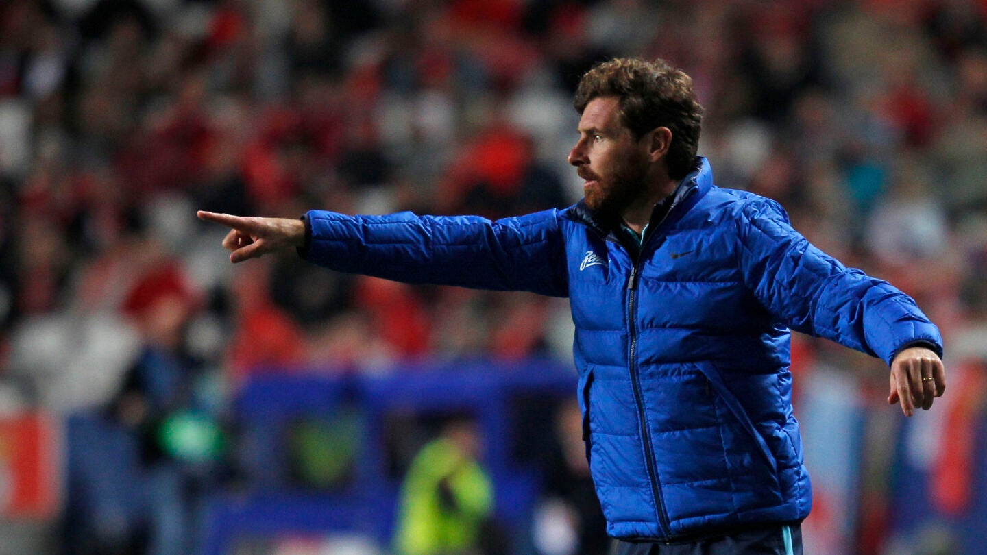 Villas-Boas dirigiendo un partido del Zenit
