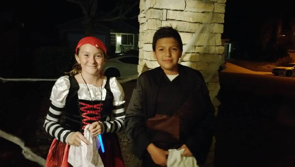 Amanda y Rafael celebrando Halloween