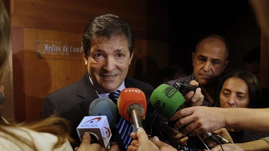 El presidente de la gestora del PSOE, Javier Fernández El presidente de la gestora del PSOE, Javier Fernández