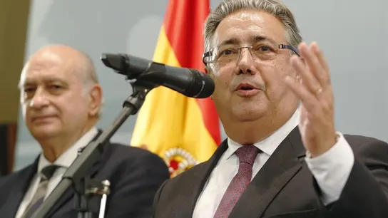 El nuevo ministro del Interior, Juan Ignacio Zoido, junto a su antecesor en el cargo, Jorge Fernández Díaz El nuevo ministro del Interior, Juan Ignacio Zoido, junto a su antecesor en el cargo, Jorge Fernández Díaz