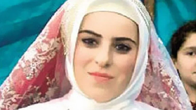 Derya B, la niña que ha muerto a los 15 años tras dar a luz en Turquía Derya B, la niña que ha muerto a los 15 años tras dar a luz en Turquía