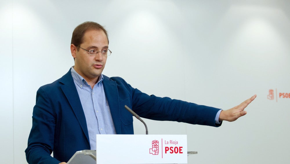 El exsecretario de Organización del PSOE y líder de los socialistas riojanos, César Luena