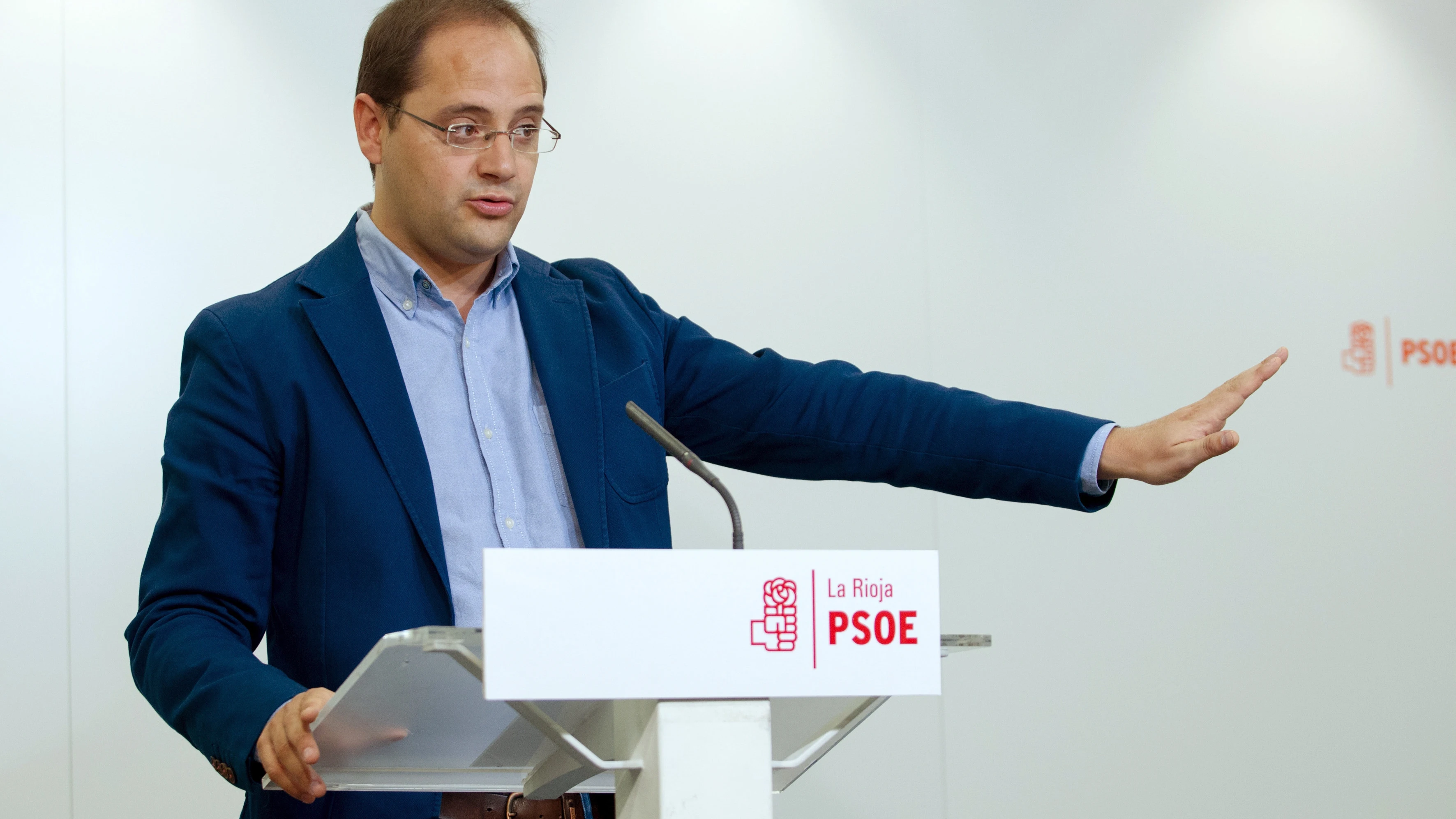 El exsecretario de Organización del PSOE y líder de los socialistas riojanos, César Luena