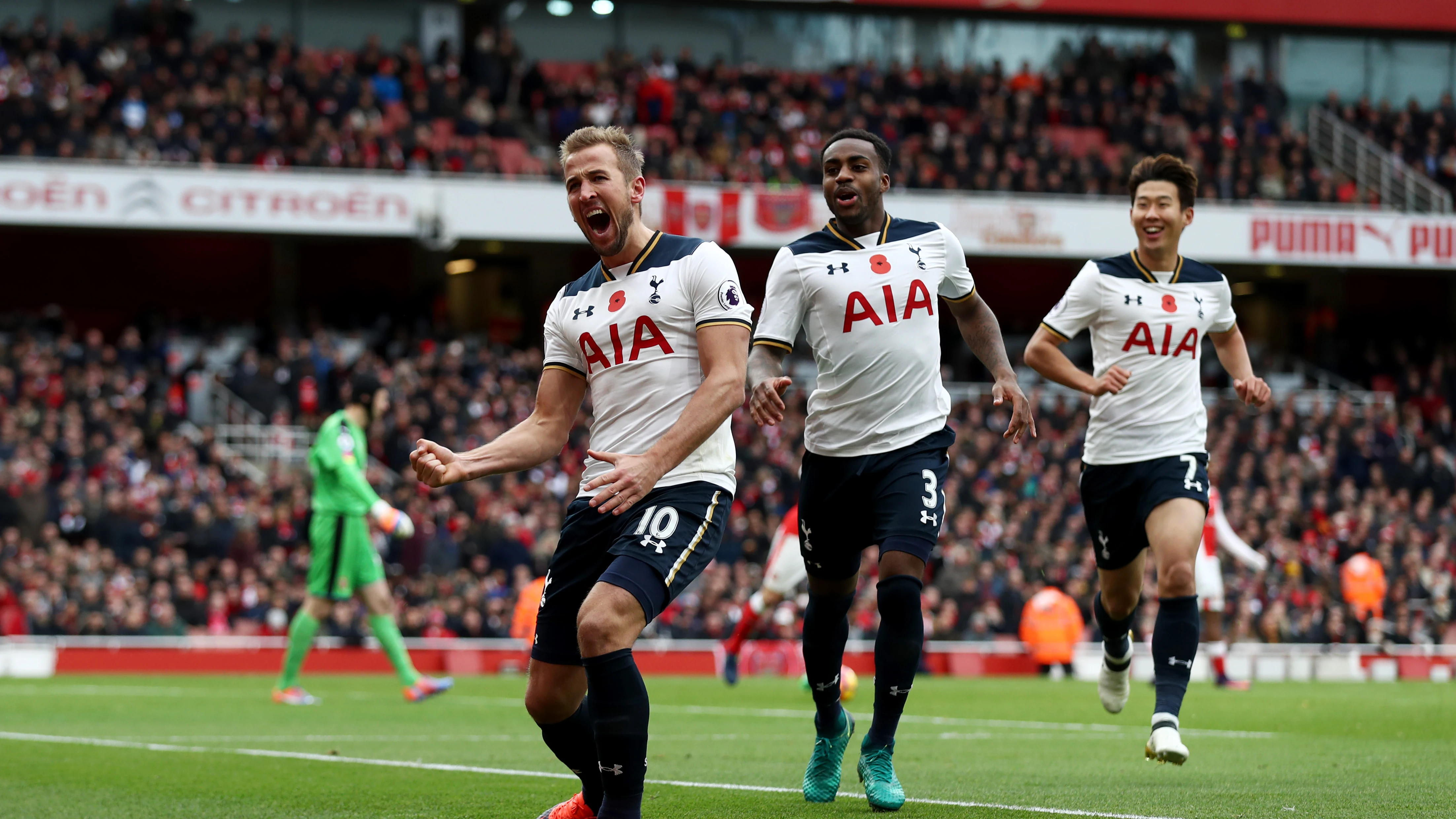 Harry Kane celebra su gol con el Tottenham