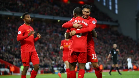 Los jugadores del Liverpool celebran un gol en Anfield Los jugadores del Liverpool celebran un gol en Anfield