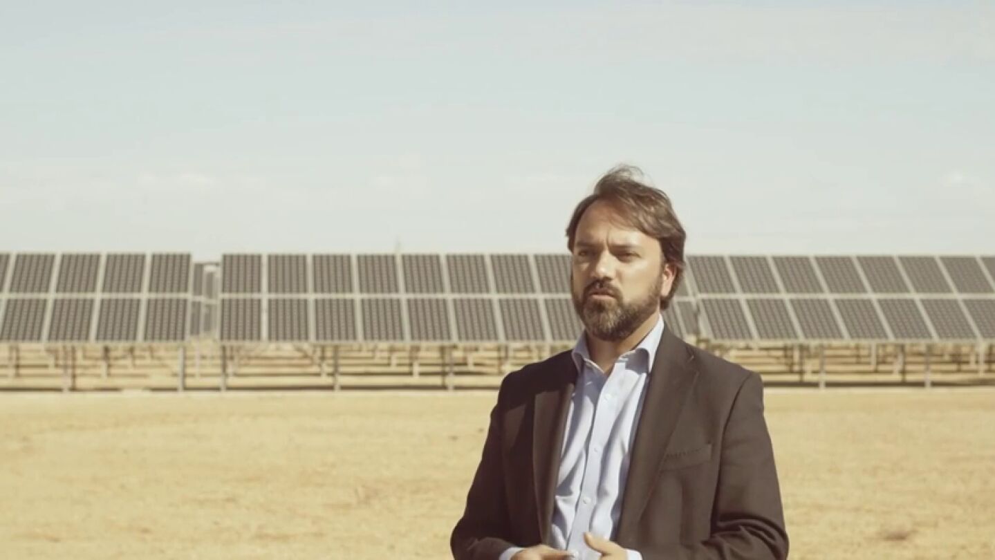 Frame 181.067729 de: De 2008 a 2016, el declive de Espa&ntilde;a como l&iacute;der en energ&iacute;a solar: "Ning&uacute;n pa&iacute;s del mundo desarrollado pone impuestos al sol"
