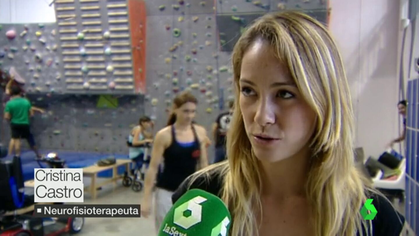 Frame 34.525922 de: La neurofisioescalada, el nuevo tratamiento para personas con esclerosis: "Dej&oacute; de andar y ya est&aacute; dando pasos"