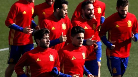 Marc Bartra, durante el entrenamiento de la Selección Marc Bartra, durante el entrenamiento de la Selección