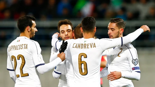 Italia celebrando un gol Italia celebrando un gol