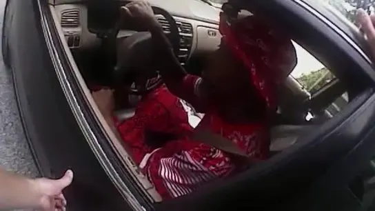 Imágenes de la cámara del agente antes de la muerte de Samuel Dubose Imágenes de la cámara del agente antes de la muerte de Samuel Dubose