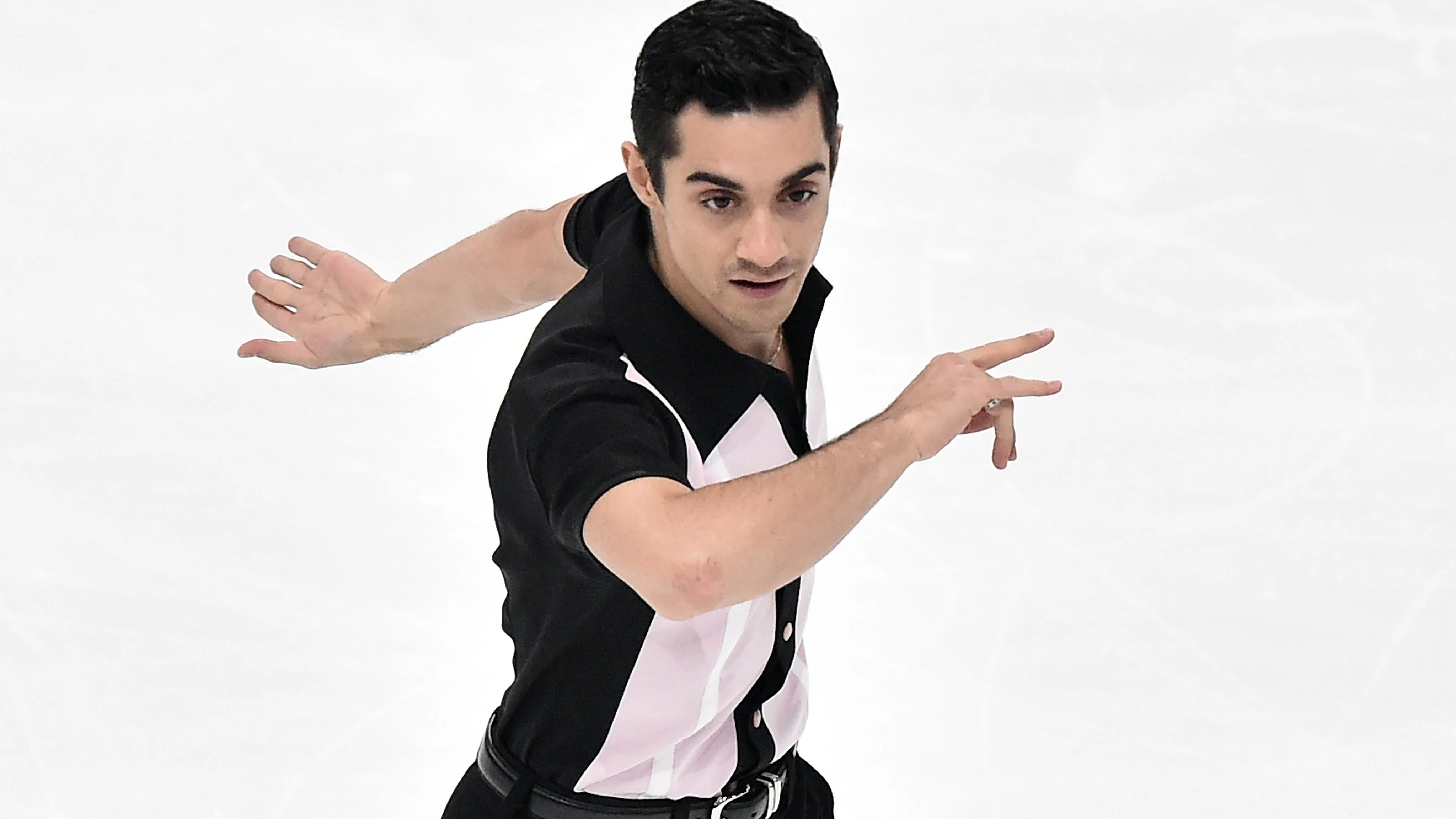 Javier Fernández, durante su ejercicio