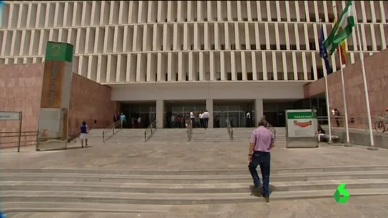 Frame 0.0 de: Pasan a disposición judicial los padres de la bebé fallecida en Málaga por presuntos malos tratos Frame 0.0 de: Pasan a disposición judicial los padres de la bebé fallecida en Málaga por presuntos malos tratos