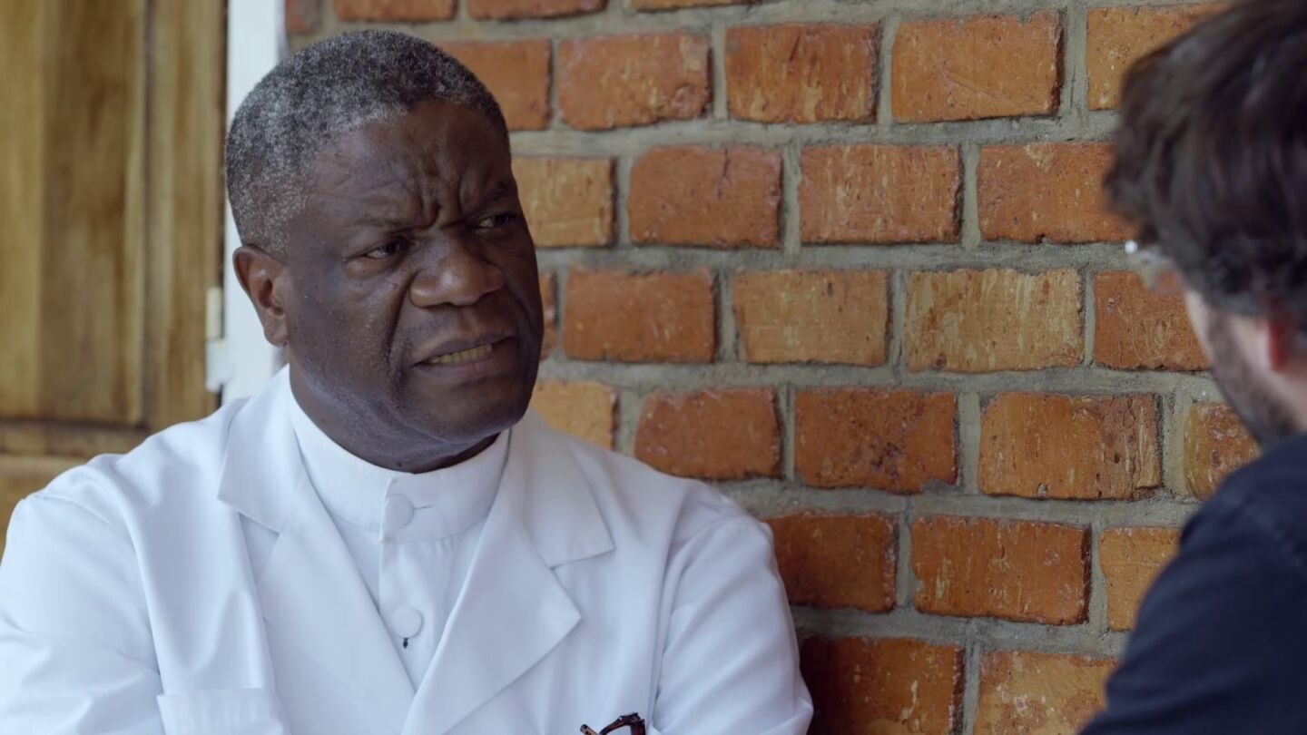 l director del Hospital Pazi, Denis Mukwege, y Jordi &Eacute;vole