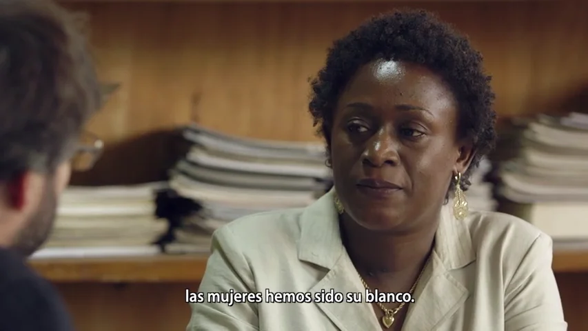 Frame 111.33638 de: Caddy Adzuba, periodista: "El cuerpo de la mujer ha sido utilizado como un campo de batalla. No es violencia sexual, es feminicido"