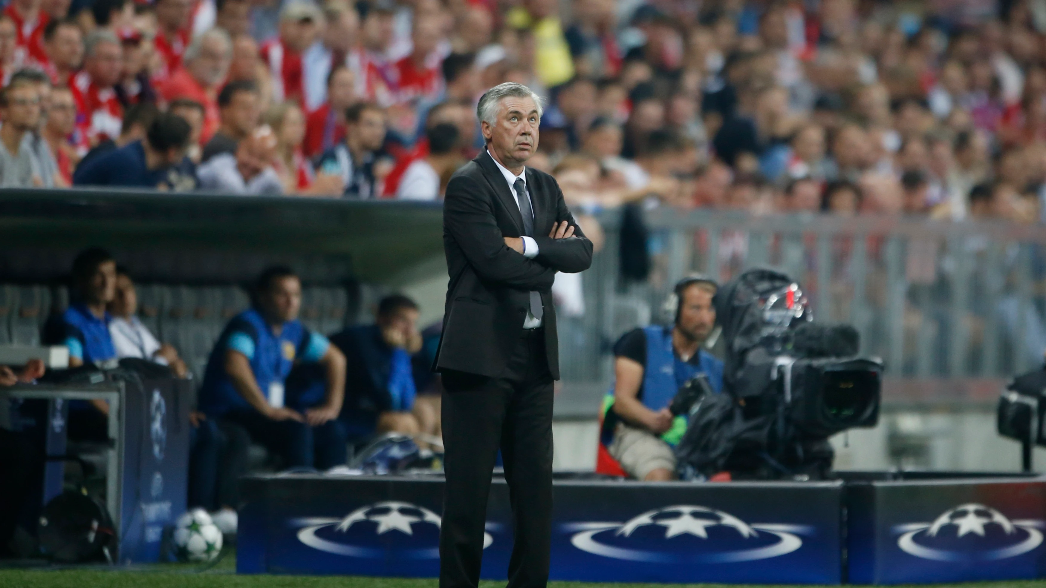 Carlo Ancelotti durante un partido de Champions