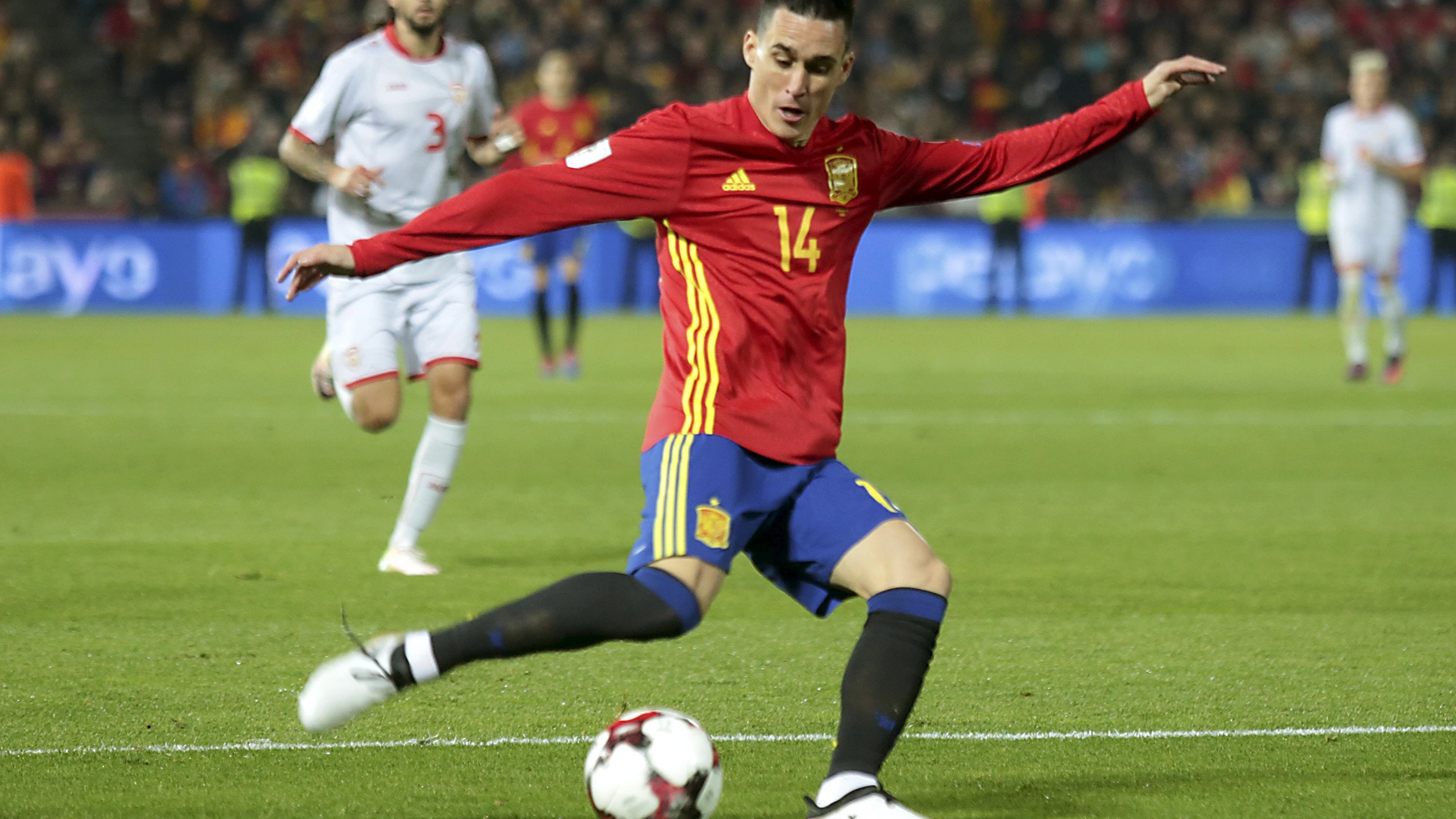 Callejón en un partido con España