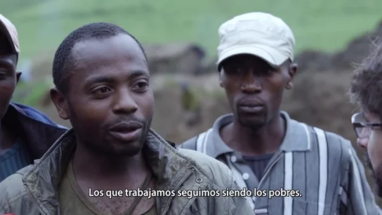 Frame 161.240565 de: Minero: "Las empresas ganan mucho dinero con el coltán pero nosotros seguimos siendo pobres" Frame 161.240565 de: Minero: "Las empresas ganan mucho dinero con el coltán pero nosotros seguimos siendo pobres"