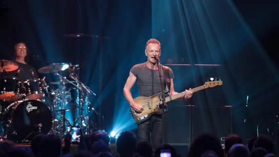 Sting ofrece un concierto benéfico en la sala Bataclan en el aniversario de los atentados de París Sting ofrece un concierto benéfico en la sala Bataclan en el aniversario de los atentados de París