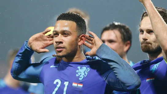 Depay celebrando un gol Depay celebrando un gol
