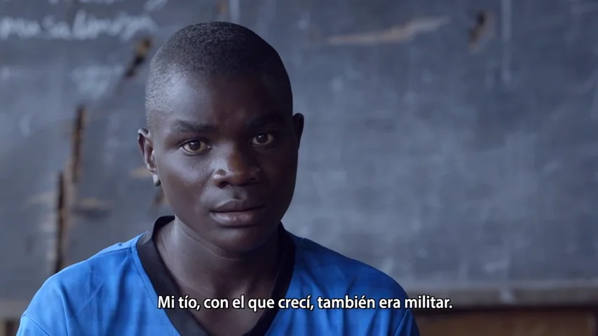 Frame 59.936414 de: Exniño soldado en el Congo: "La hoja de servicios decía que debíamos recibir 200 latigazos al día"