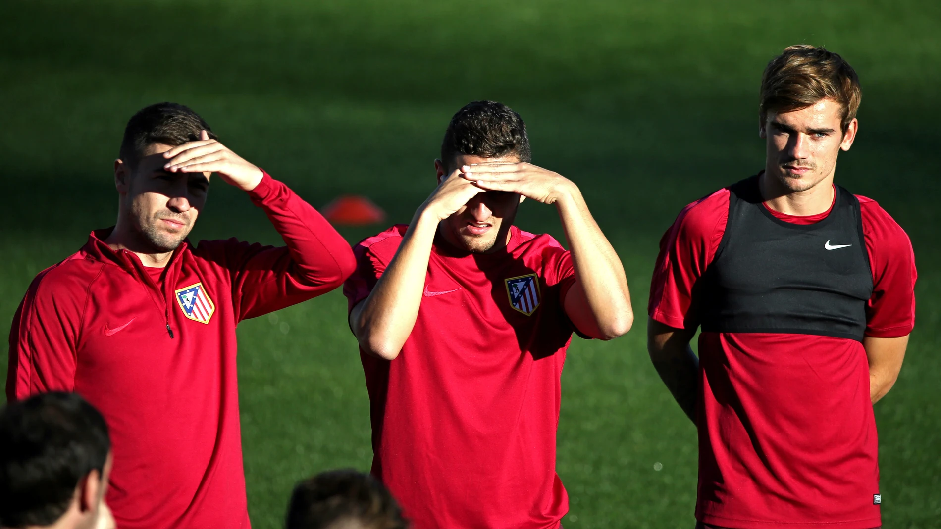 Gabi, Koke y Girezmann, en un entrenamiento del Atlético