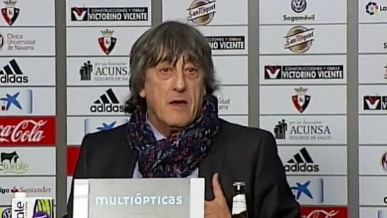 Enrique Mart&iacute;n se despide de la afici&oacute;n de Osasuna 
