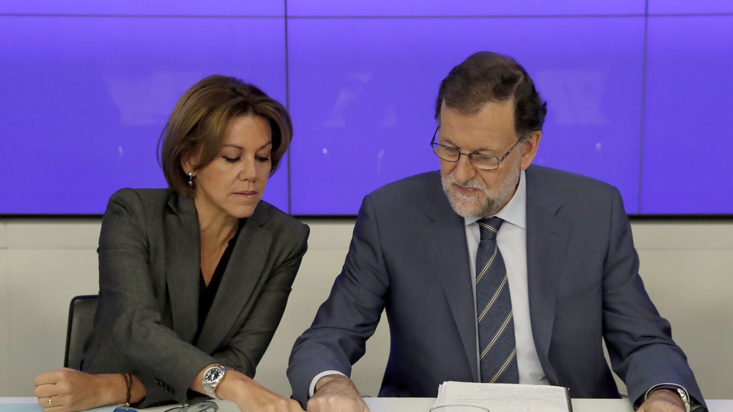 Mar&iacute;a Dolores de Cospedal, junto a Mariano Rajoy