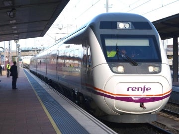 Un tren de Renfe Un tren de Renfe