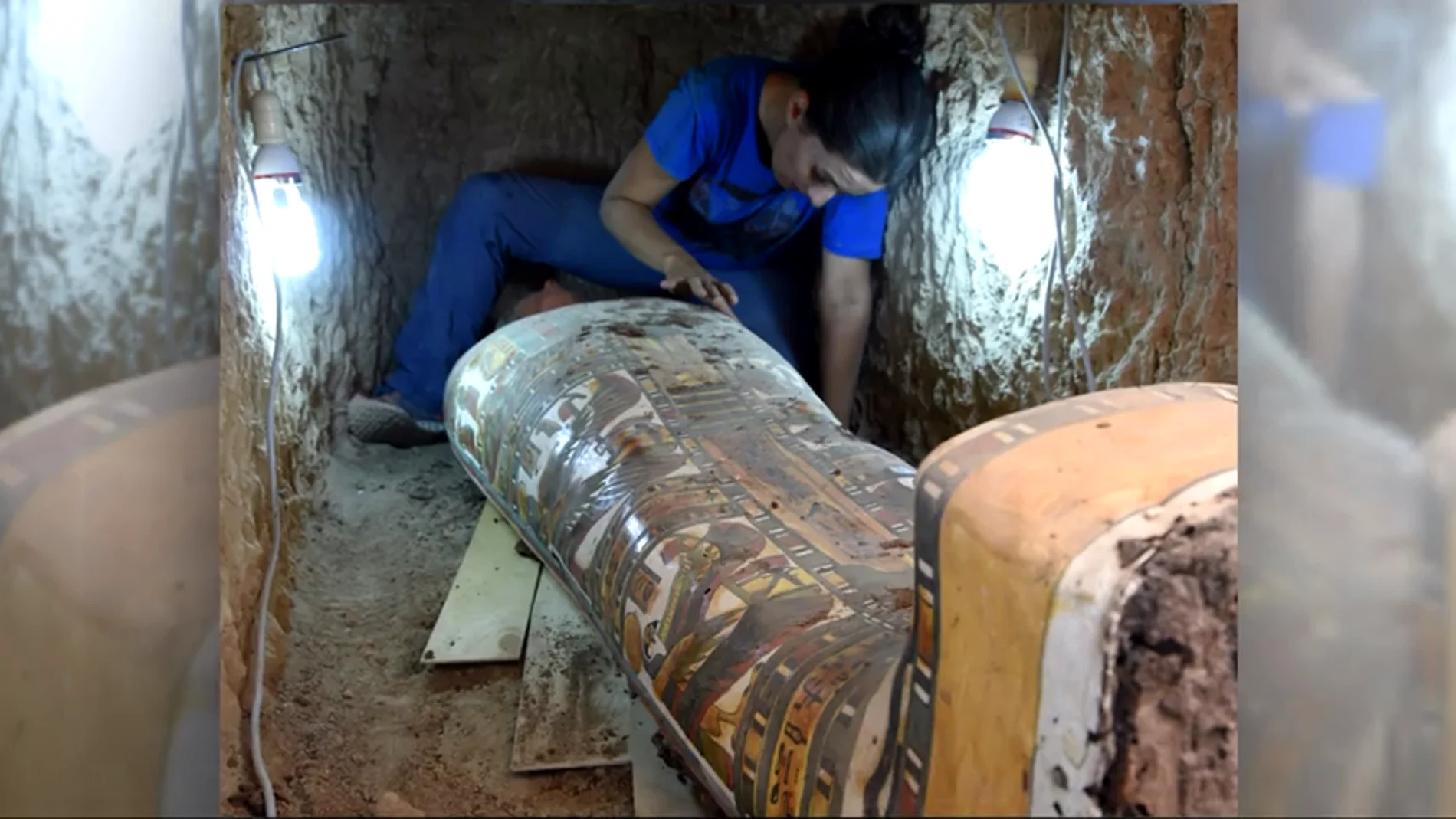 Frame 19.310829 de: Un equipo de arqueólogos españoles encuentra una momia de 3.000 años de antigüedad