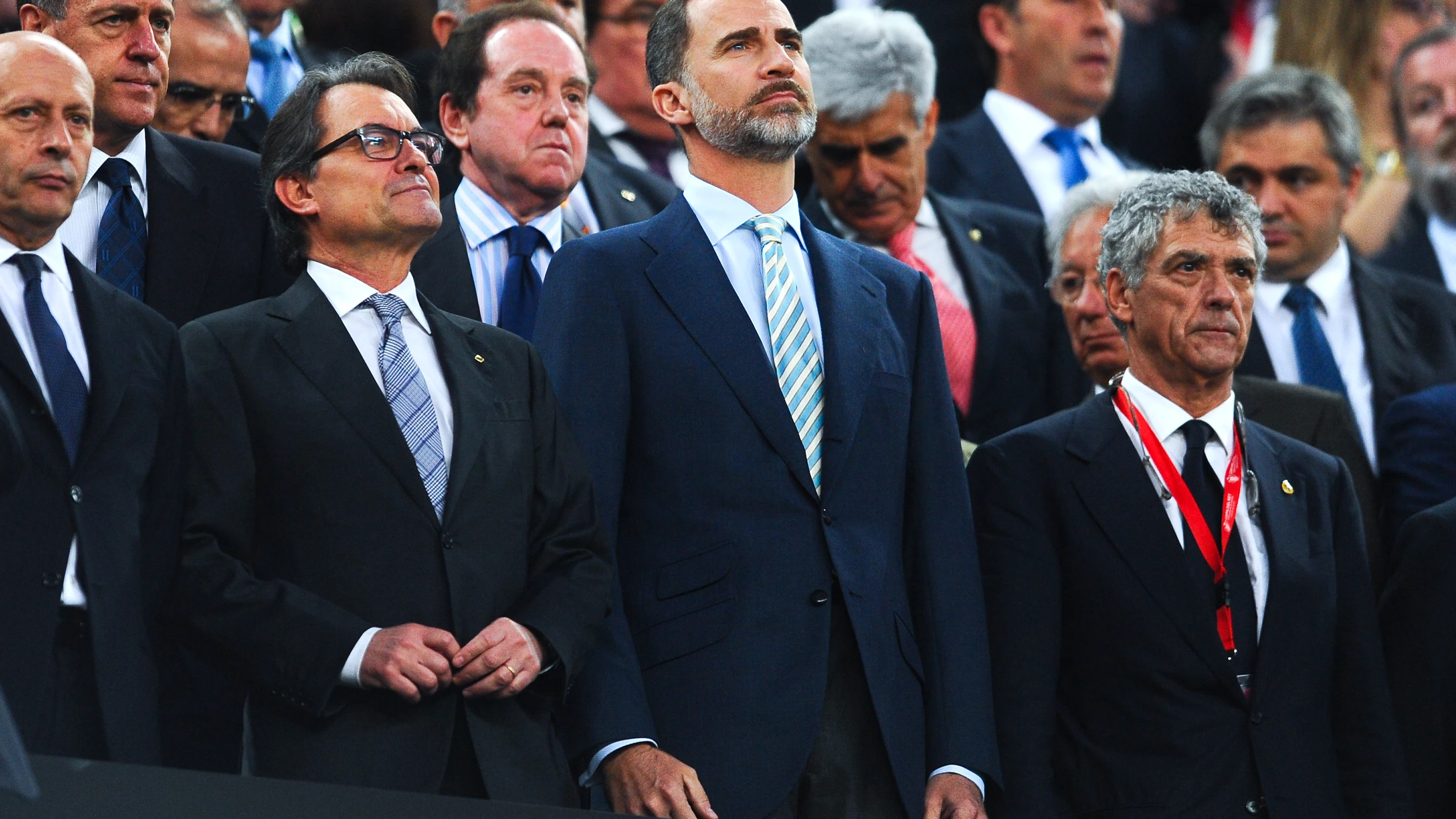 El Rey Felipe VI en el Camp Nou junto a Artur Mas y Ángel María Villar