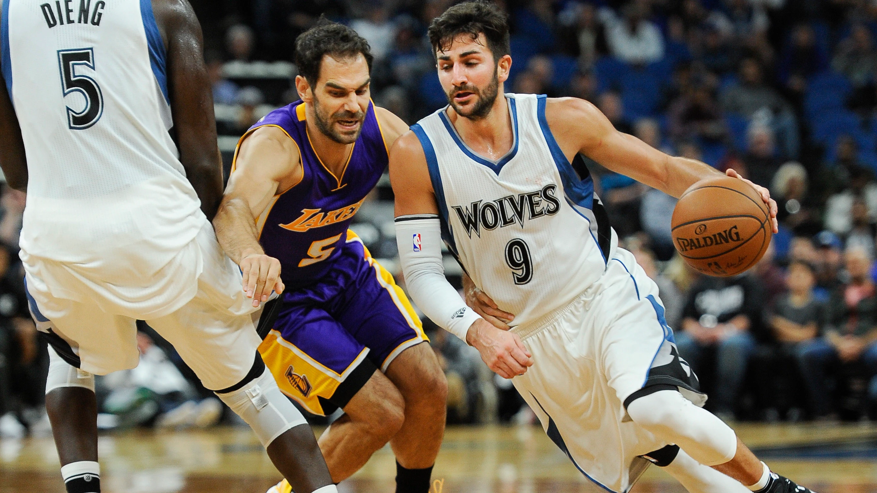 Ricky Rubio, en acción ante José Manuel Calderón