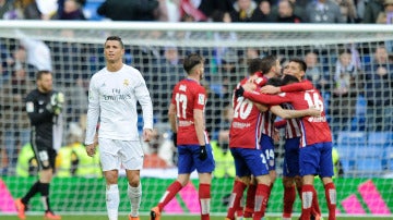 Cristiano se lamenta ante el Atlético de Madrid