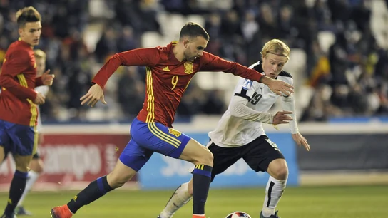 Borja Mayoral conduce el balón ante Austria Borja Mayoral conduce el balón ante Austria