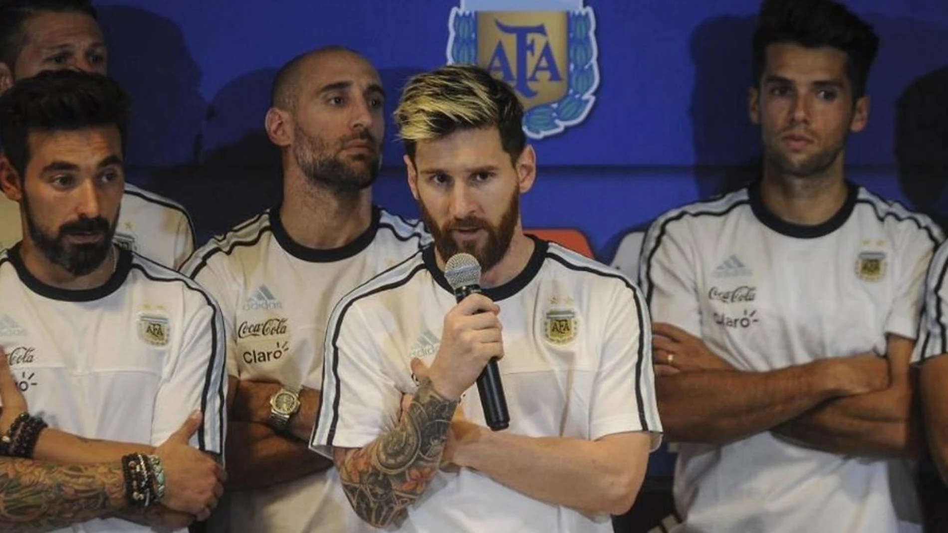 Messi comparece ante la prensa para anunciar el veto a los medios