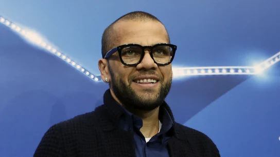 Dani Alves, durante la rueda de prensa Dani Alves, durante la rueda de prensa