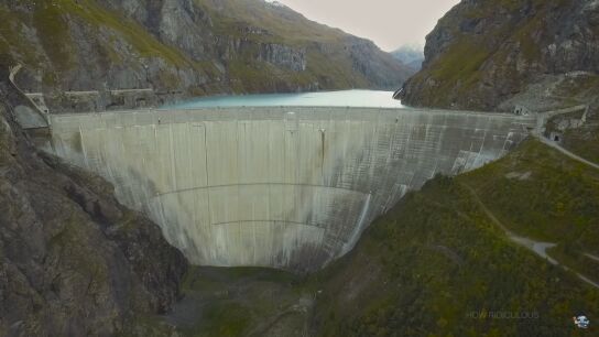 El puente desde que se lanz&oacute; el bal&oacute;n