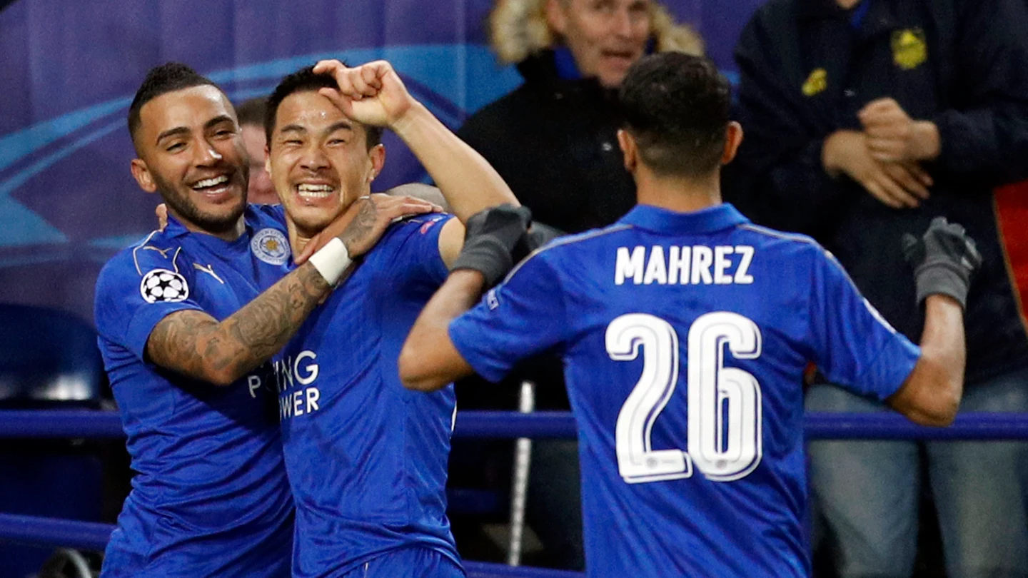 Shinji Okazaki celebra su gol con el Leicester Shinji Okazaki celebra su gol con el Leicester