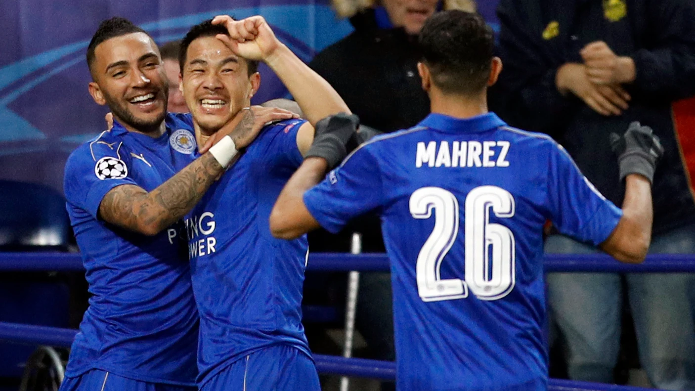 Shinji Okazaki celebra su gol con el Leicester